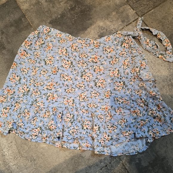 American Eagle Skirt. - Picture 4 of 4